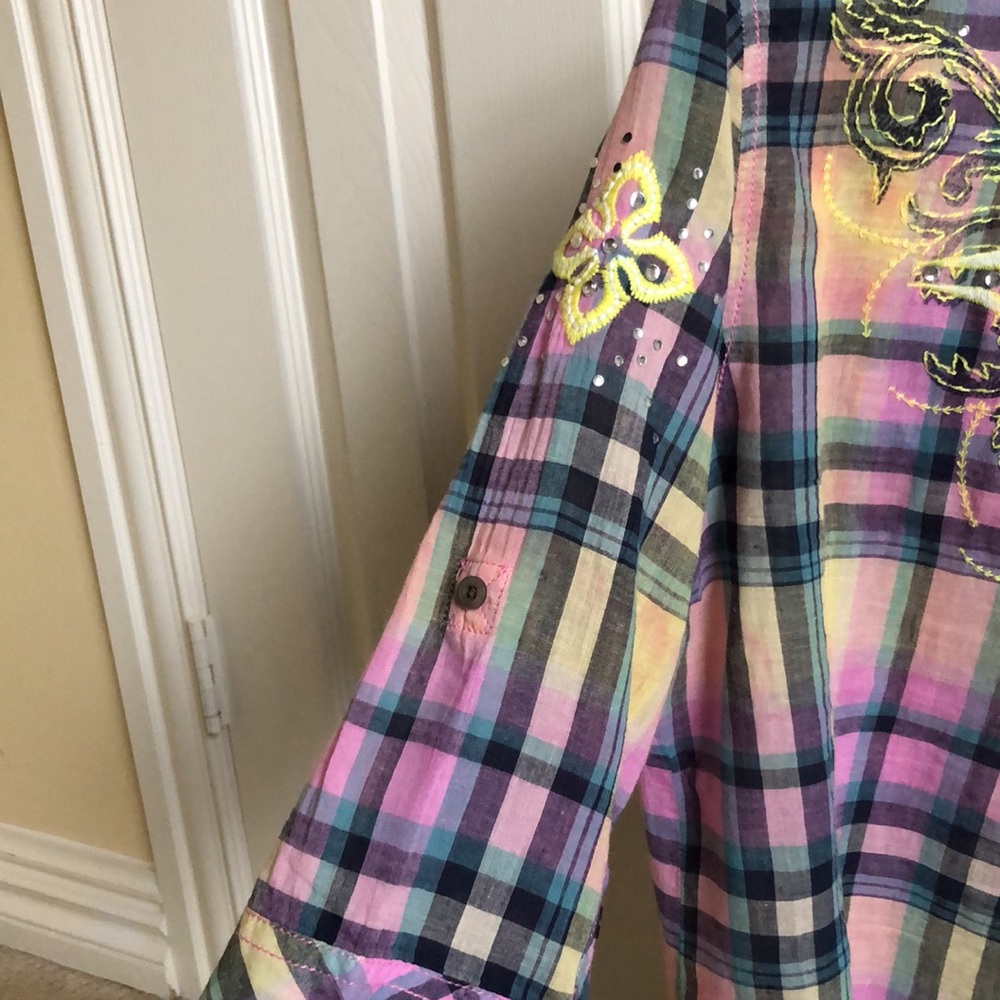 Roar Aquarius Western-Style Button Down - Picture 5 of 11